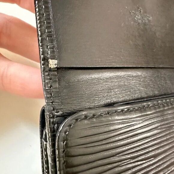 Vintage Louis Vuitton Epi Malletier Wallet in black ($450) - Picture 9 of 9